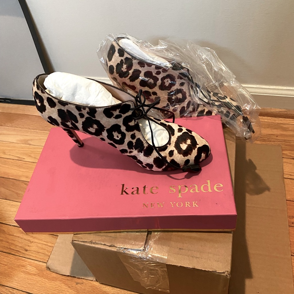 Kate Spade Leopard Print Shoes.  A must have for any occasion. Rarely worn.